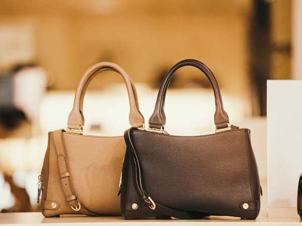 antiquitaeten-ankauf-verkauf-berlin-Gold-und-Silber-Edelmetall-Glas-Silber-wohnungsaufloesung-handel Taschen luxus2